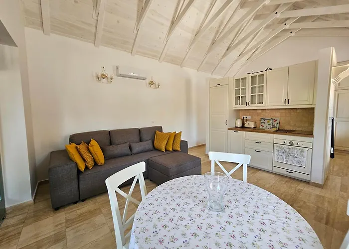 Kövirózsa Porta Apartamento *